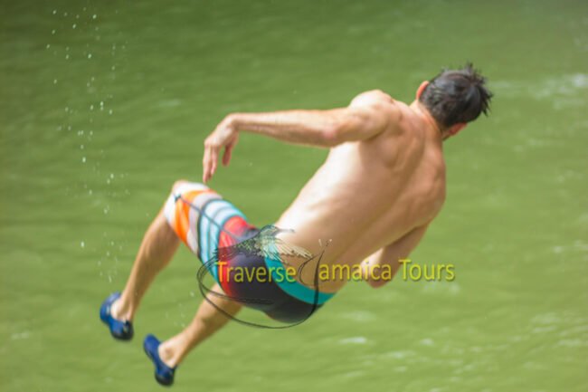 blue-hole-clif-jump-002